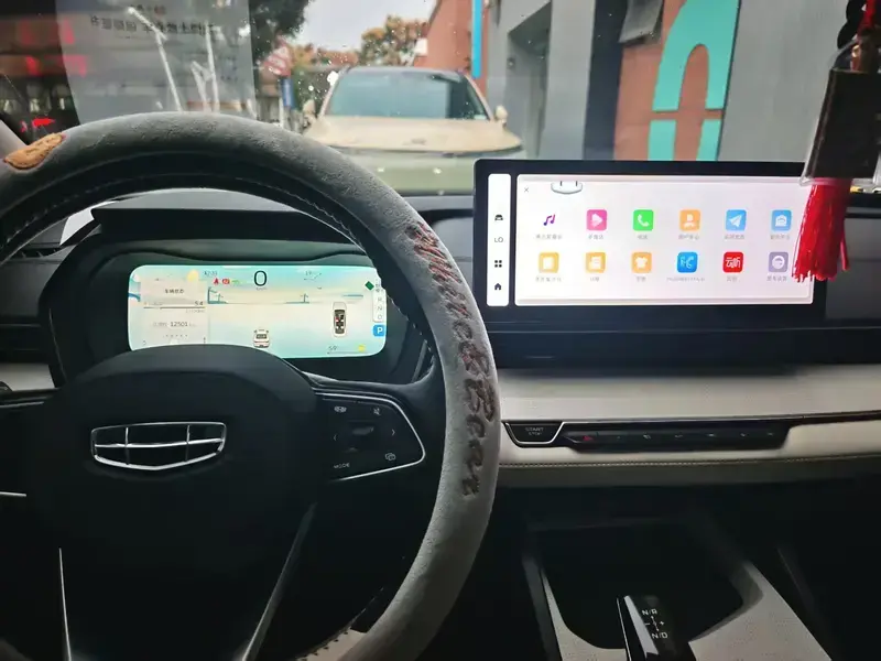 2022 Geely Emgrand L с пробегом 12 000 км