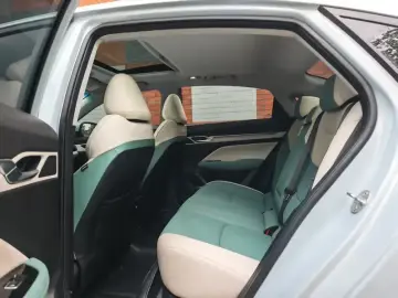 2022 Geely Emgrand L с пробегом 12 000 км