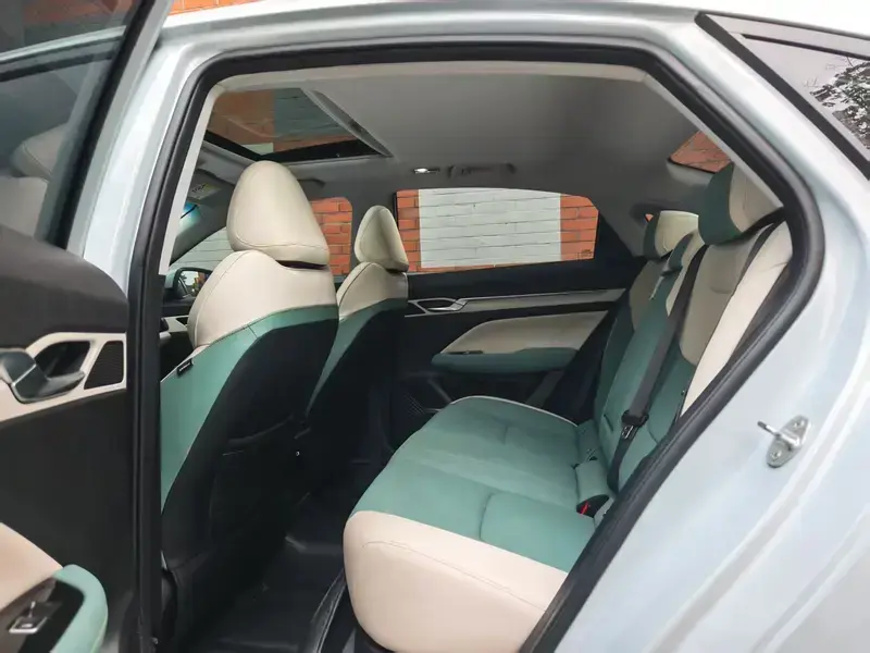 2022 Geely Emgrand L с пробегом 12 000 км