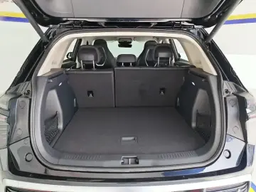 2024 Hongqi HS3 с пробегом 12 000 км