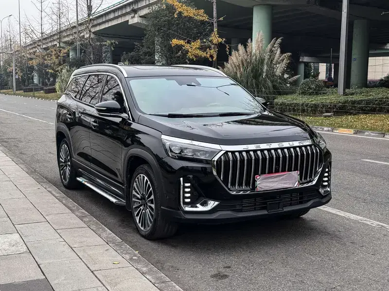 2023 JETOUR X90 с пробегом 15 000 км