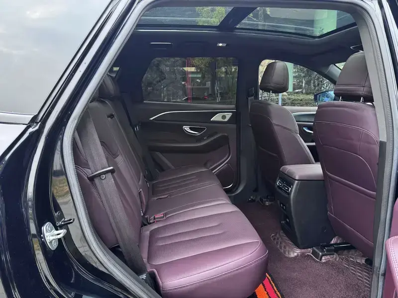 2023 JETOUR X90 с пробегом 15 000 км