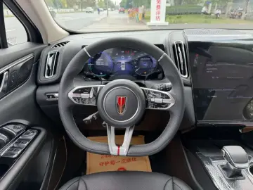 2024 Hongqi HS3 с пробегом 100 км