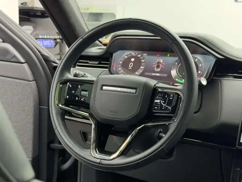 2023 Land Rover Range Rover Sport с пробегом 26 900 км