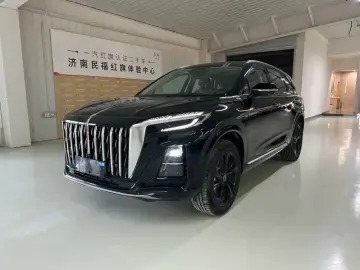 2025 Hongqi HS3 с пробегом 800 км