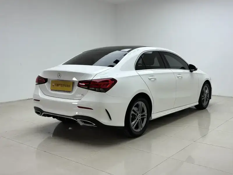 2022 Mercedes-Benz A-Класс с пробегом 42 000 км