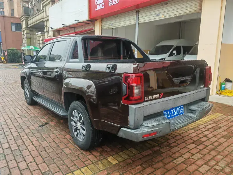 2022 JMC Yuhu 7 с пробегом 180 000 км