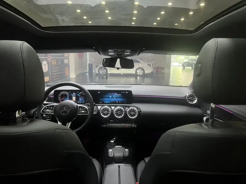 2022 Mercedes-Benz A-Класс с пробегом 16 200 км