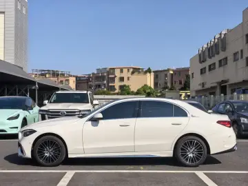 2025 Mercedes-Benz C-Класс с пробегом 9 500 км