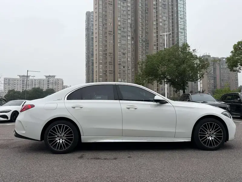 2023 Mercedes-Benz C-Класс с пробегом 48 000 км