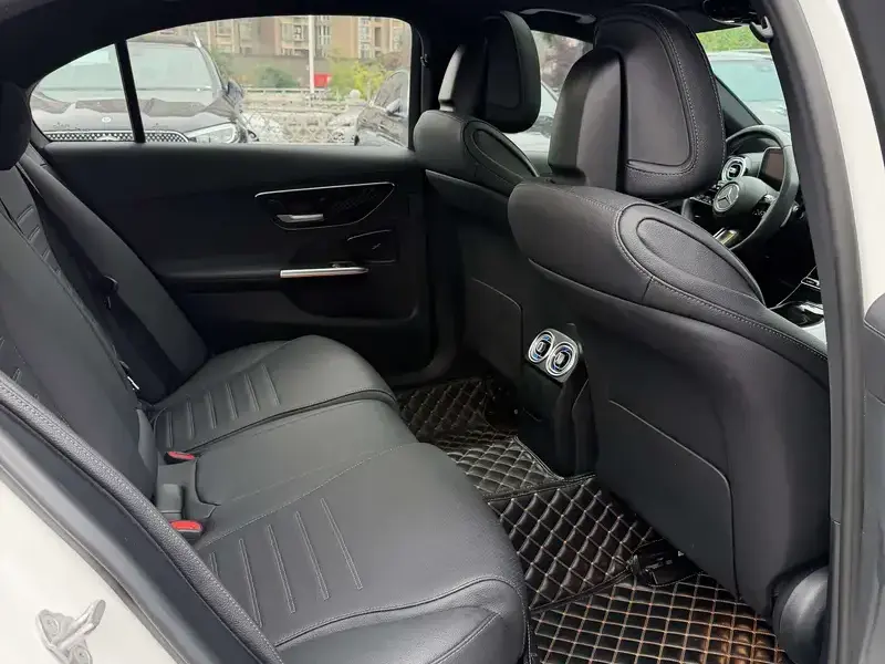 2023 Mercedes-Benz C-Класс с пробегом 48 000 км