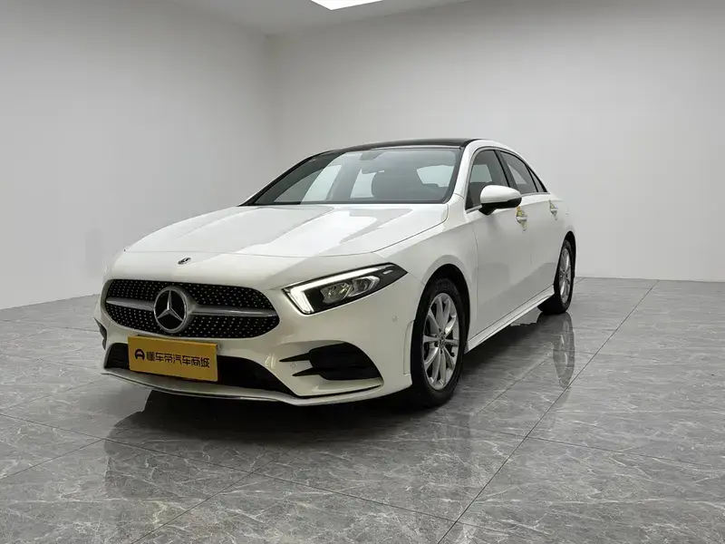 2022 Mercedes-Benz A-Класс с пробегом 42 000 км