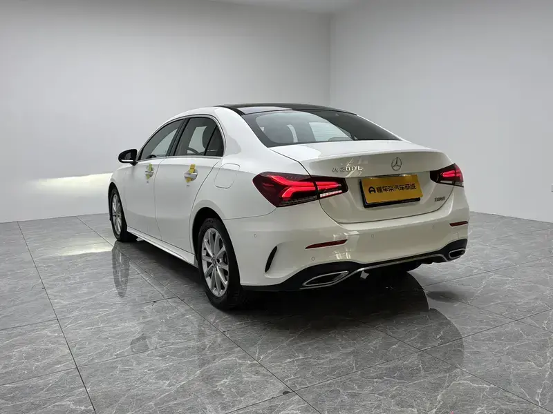 2022 Mercedes-Benz A-Класс с пробегом 42 000 км