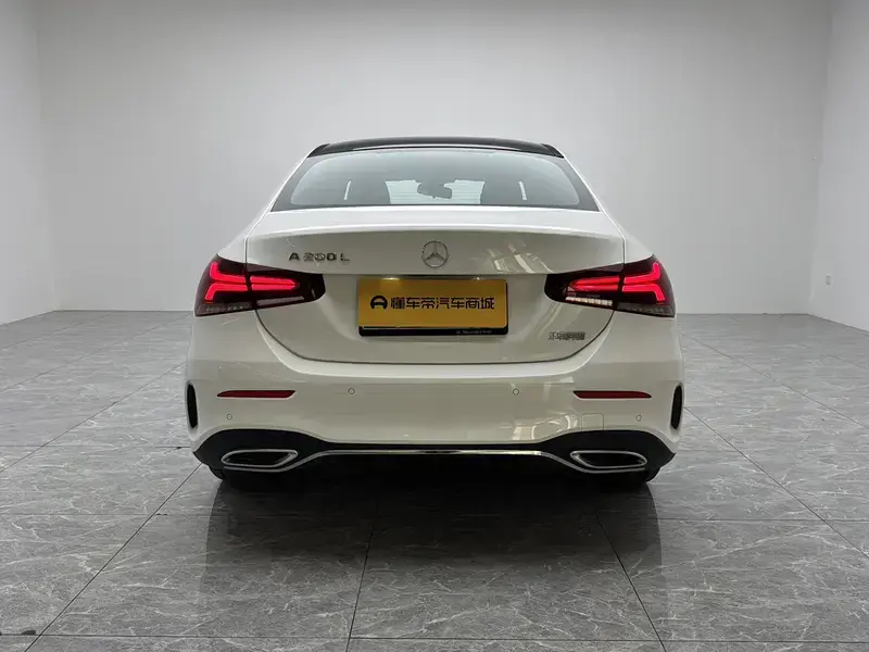 2022 Mercedes-Benz A-Класс с пробегом 42 000 км