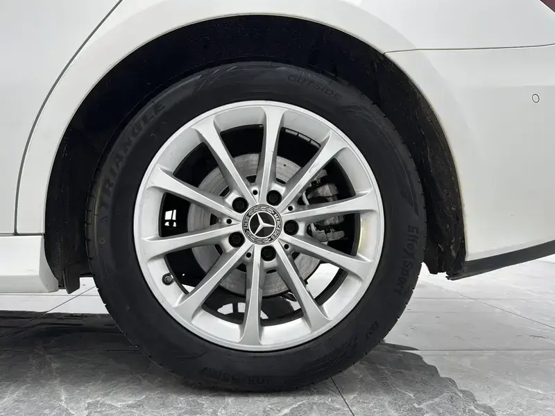 2022 Mercedes-Benz A-Класс с пробегом 42 000 км