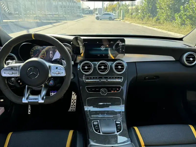 2021 Mercedes-Benz C-Класс AMG с пробегом 86 000 км
