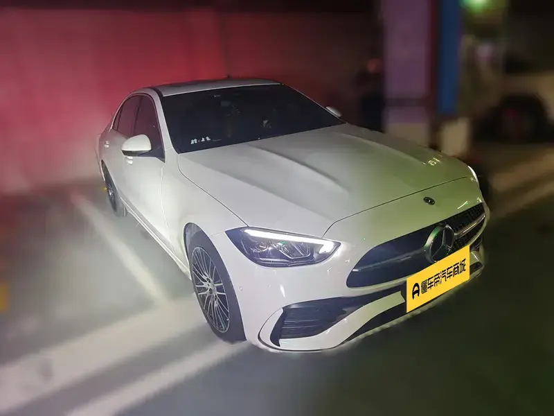 2025 Mercedes-Benz C-Класс с пробегом 4 100 км