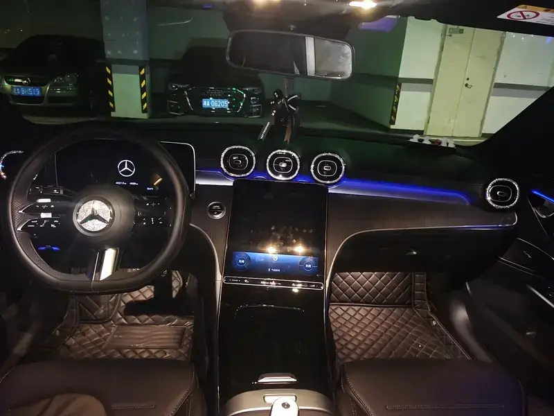 2025 Mercedes-Benz C-Класс с пробегом 4 100 км