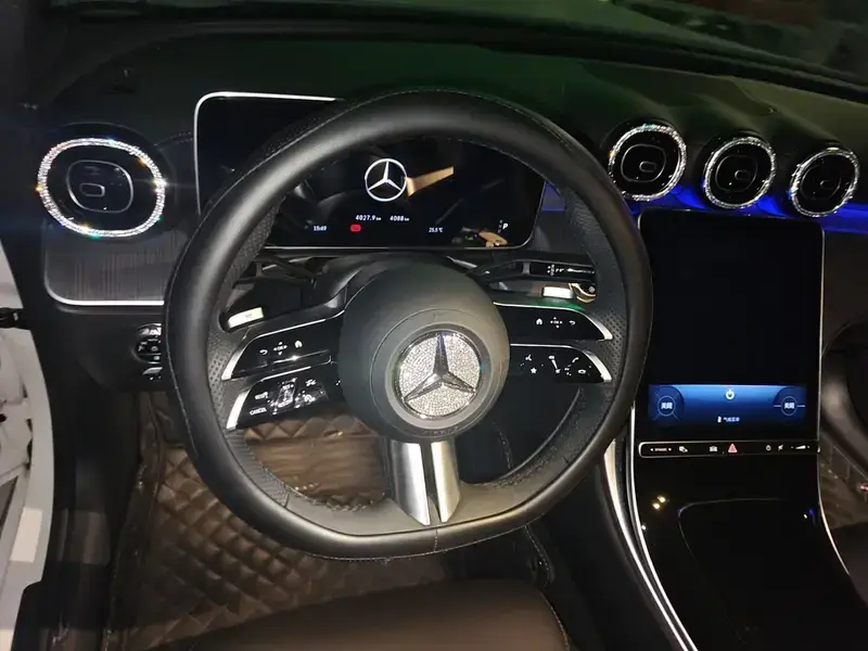 2025 Mercedes-Benz C-Класс с пробегом 4 100 км