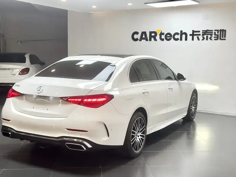 2023 Mercedes-Benz C-Класс с пробегом 22 000 км