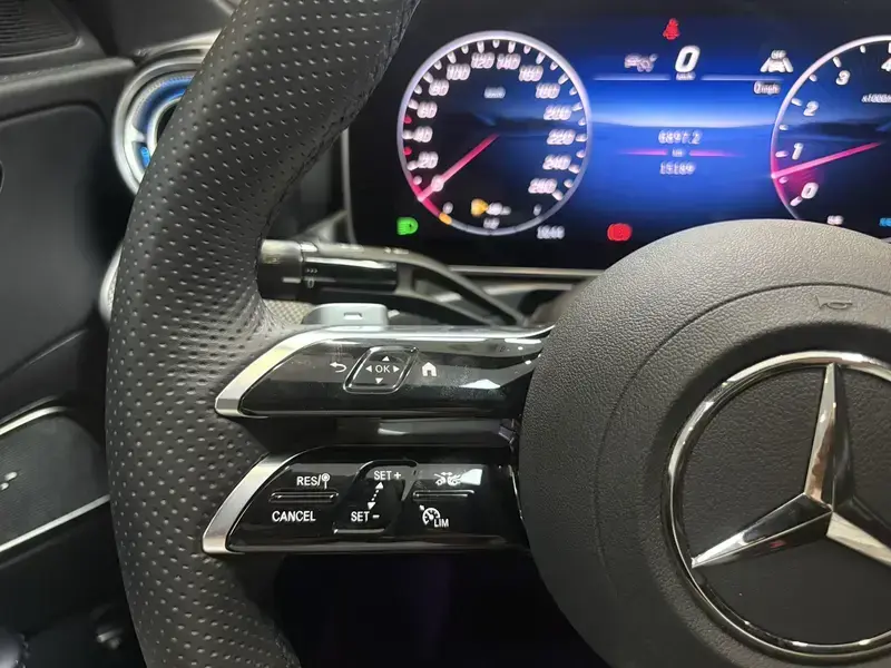 2025 Mercedes-Benz C-Класс с пробегом 15 200 км