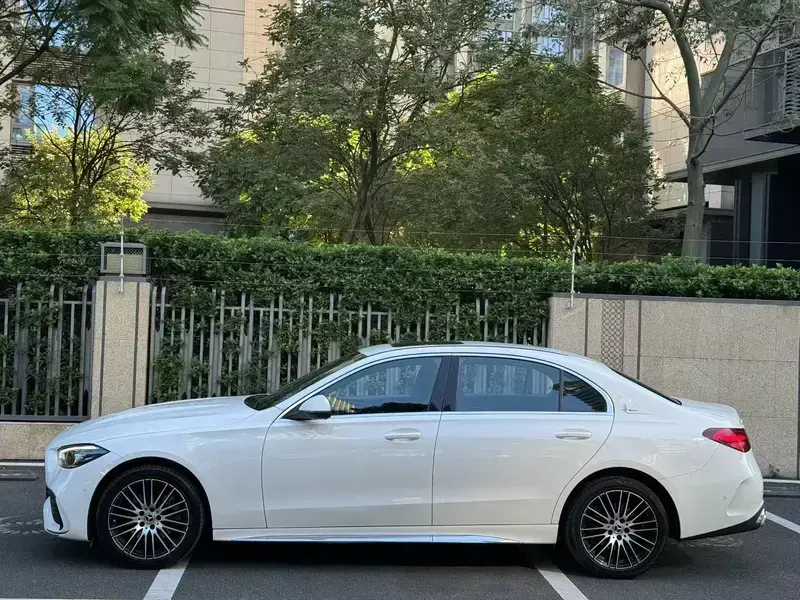 2023 Mercedes-Benz C-Класс с пробегом 100 000 км