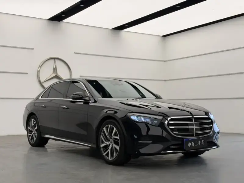 2025 Mercedes-Benz E-Класс с пробегом 6 000 км