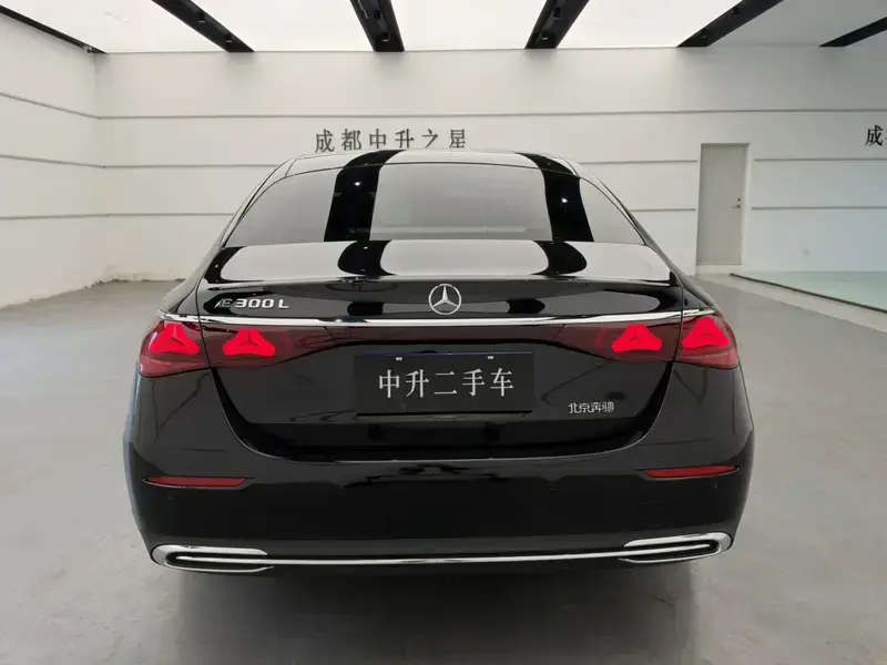 2025 Mercedes-Benz E-Класс с пробегом 6 000 км