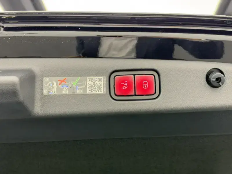 2025 Mercedes-Benz E-Класс с пробегом 6 000 км