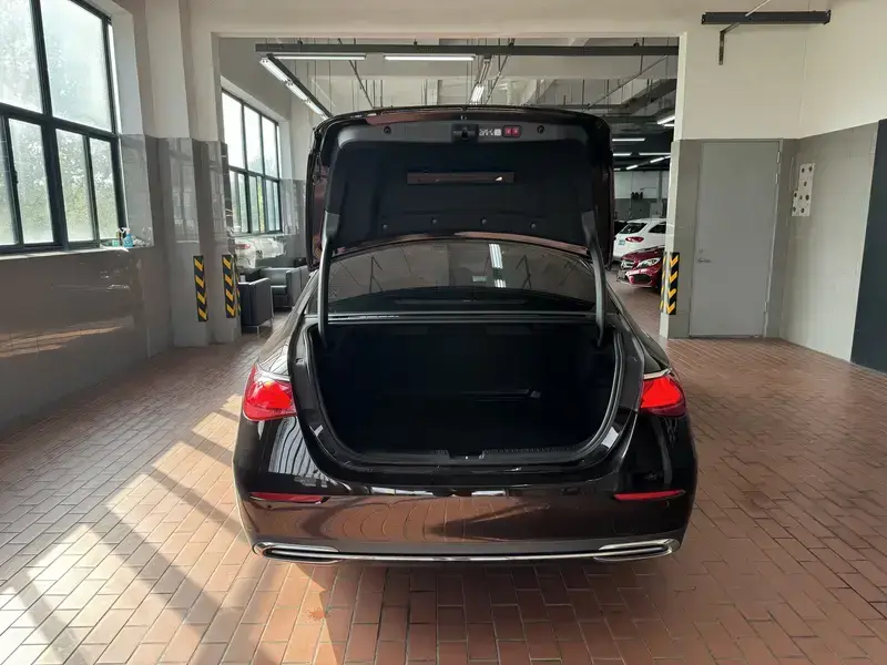 2024 Mercedes-Benz E-Класс с пробегом 18 000 км