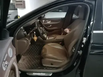 2019 Mercedes-Benz E-Класс с пробегом 68 300 км