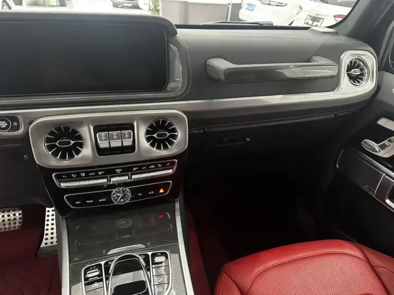 2024 Mercedes-Benz G-Класс с пробегом 8 900 км
