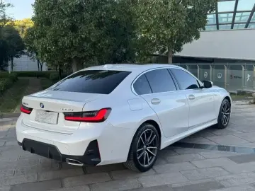2023 BMW 3 серии с пробегом 10 000 км