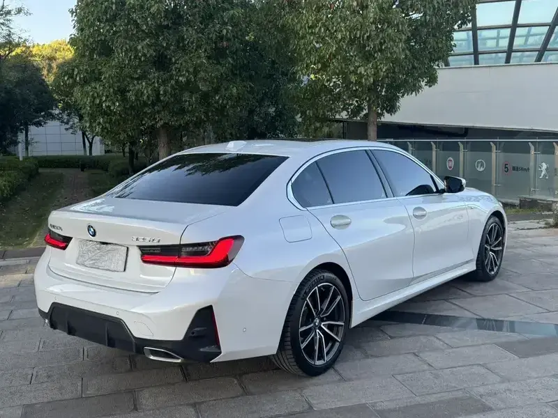 2023 BMW 3 серии с пробегом 10 000 км