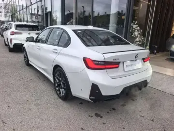 2025 BMW 3 серии с пробегом 32 000 км