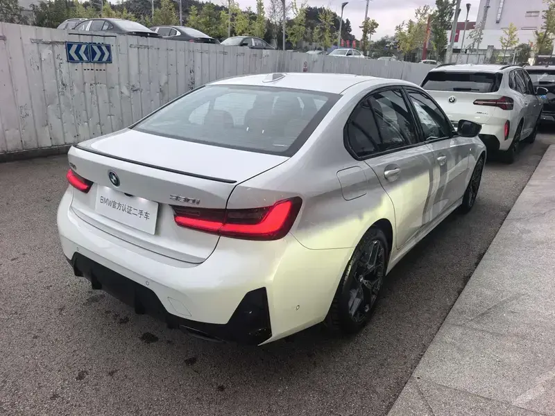 2025 BMW 3 серии с пробегом 32 000 км