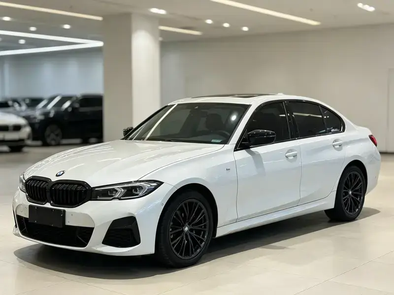 2023 BMW 3 серии с пробегом 34 000 км