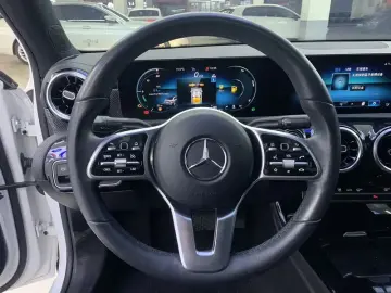2022 Mercedes-Benz A-Класс с пробегом 28 000 км