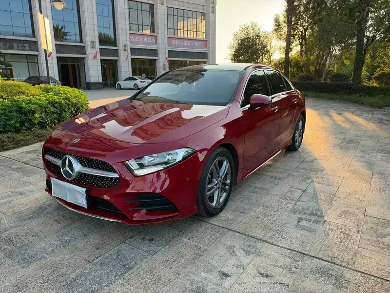 2021 Mercedes-Benz A-Класс с пробегом 65 000 км