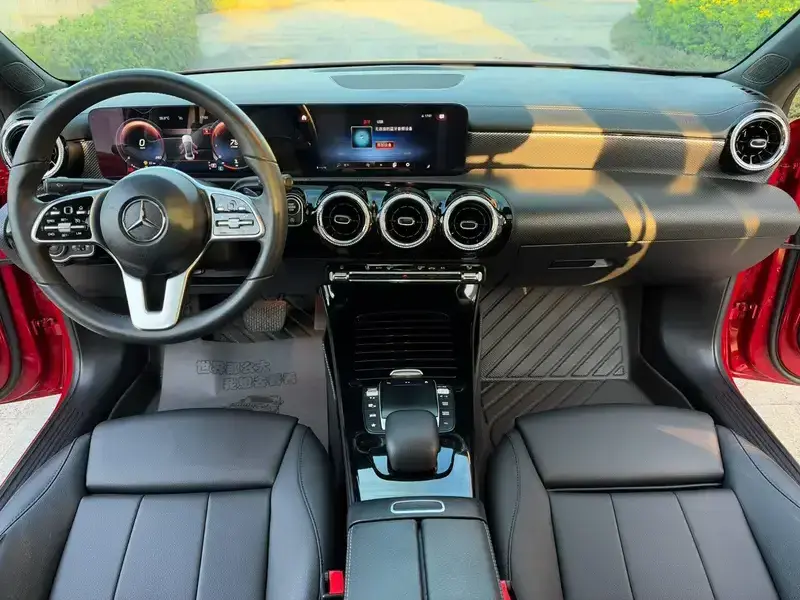2021 Mercedes-Benz A-Класс с пробегом 65 000 км