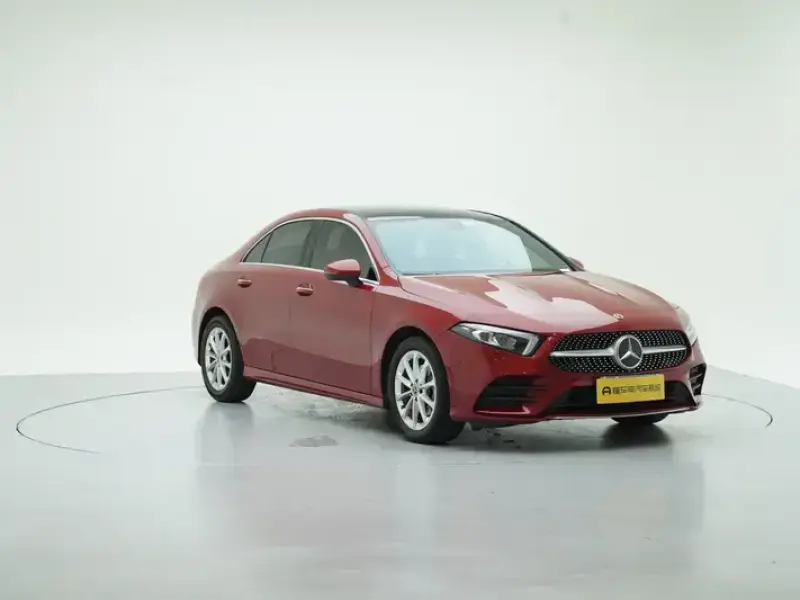 2021 Mercedes-Benz A-Класс с пробегом 49 600 км