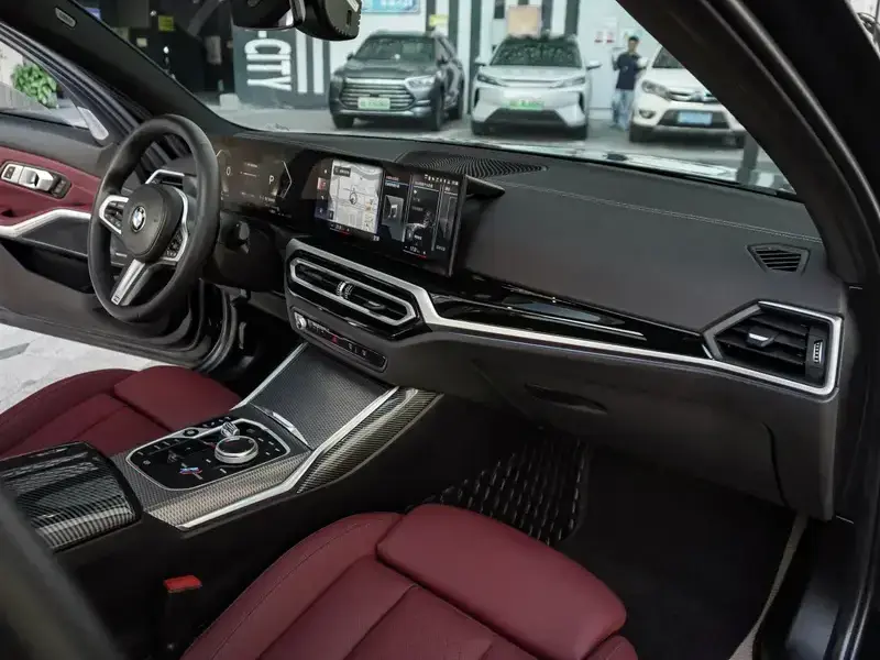 2023 BMW 3 серии с пробегом 21 000 км