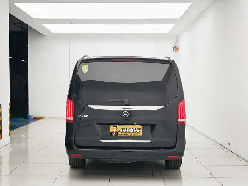 2022 Mercedes-Benz V-Класс с пробегом 76 000 км