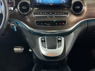 2021 Mercedes-Benz V-Класс с пробегом 4 900 км