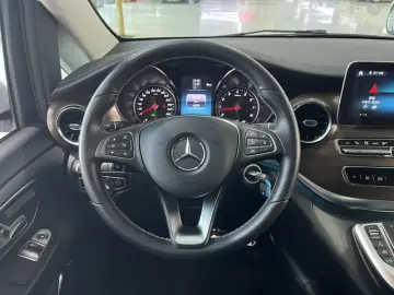 2021 Mercedes-Benz V-Класс с пробегом 4 900 км