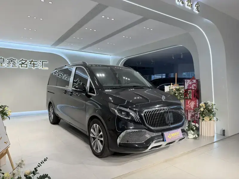 2022 Mercedes-Benz V-Класс с пробегом 21 000 км