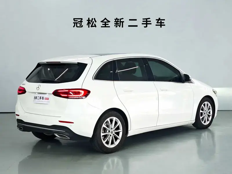 2022 Mercedes-Benz B-Класс с пробегом 18 700 км