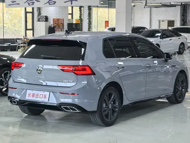 2023 Volkswagen Golf с пробегом 31 000 км