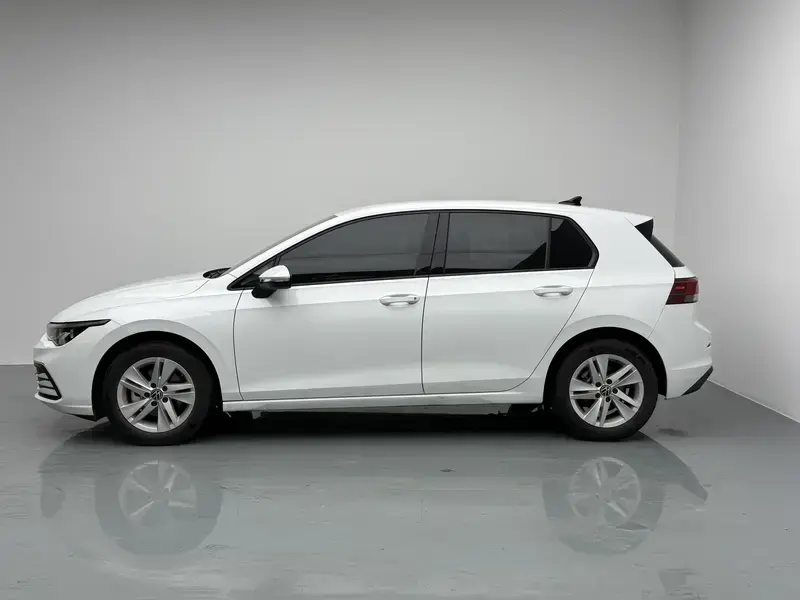 2021 Volkswagen Golf с пробегом 15 700 км