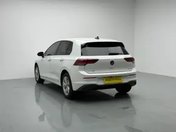 2021 Volkswagen Golf с пробегом 15 700 км